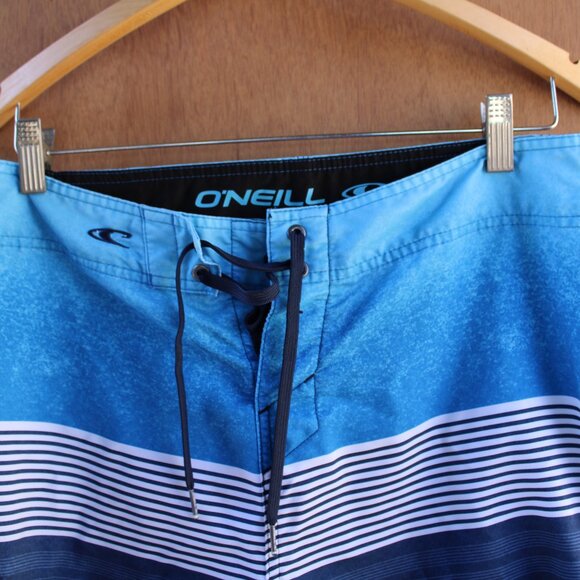 O’Neill Men’s Swim Board Shorts Size 32 Blue Striped Quick Dry Surf Swimwear - Picture 3 of 5